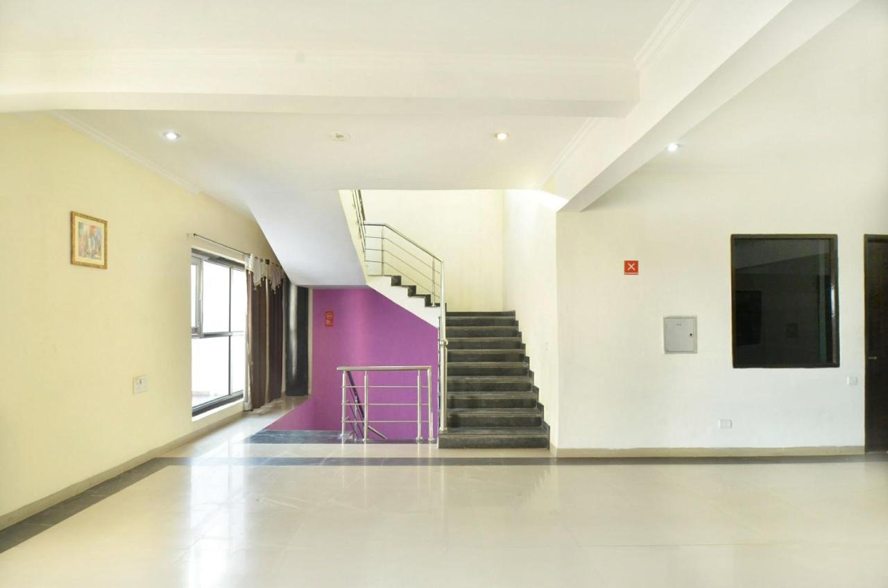 Oyo 5026 Preet Hotel Chandigarh